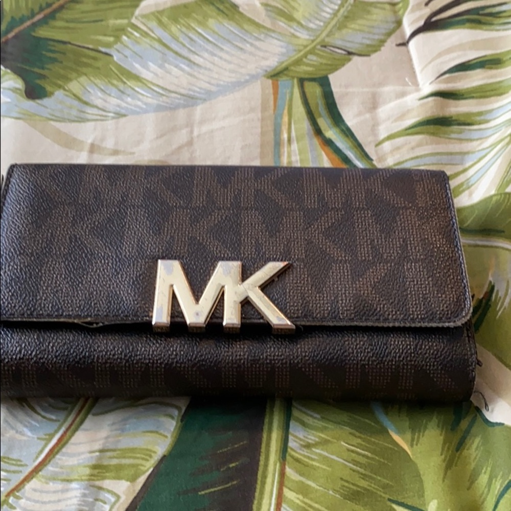 Michael Kors Wristlet